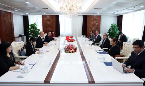 张军会见秘鲁最高法院院长阿雷瓦洛2