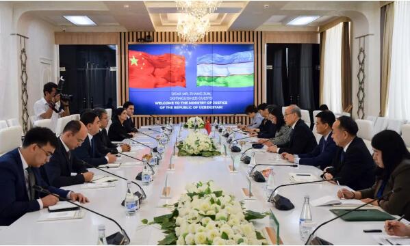 张军率中国法院代表团访问乌兹别克斯坦3 张军率中国法院代表团访问乌兹别克斯坦3