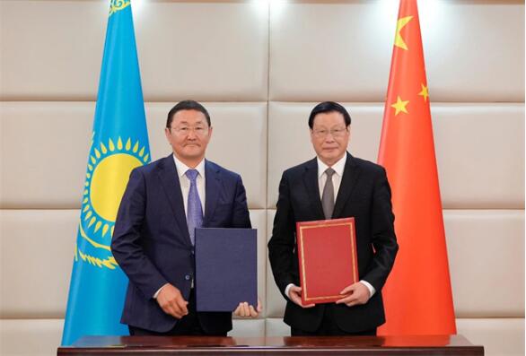 应勇与五位上合组织成员国总检察长举行工作会晤5