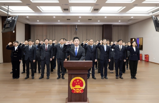 国家医疗保障局举行宪法宣誓仪式