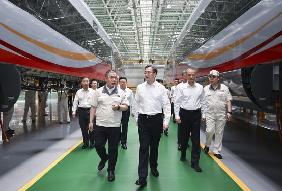 丁薛祥在黑龙江和吉林调研时强调：加力提效抓好政策实施 持续巩固经济回升向好势头2