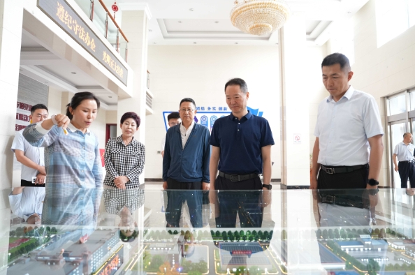 省药监局局长李庭芳在大同调研药品安全和医药产业发展工作